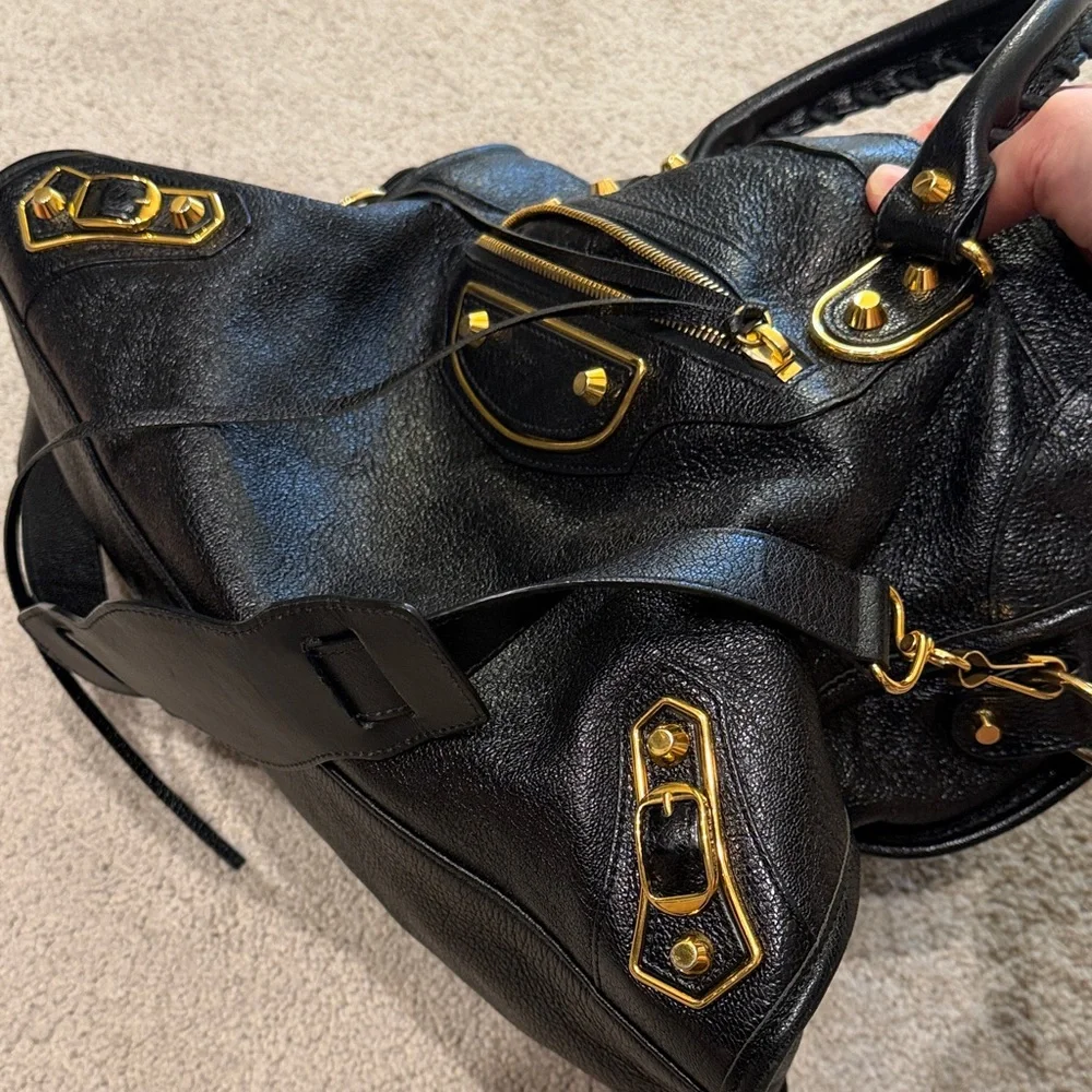 Balenciaga Black Leather Shoulder Bag with Gold Details - Picture 7 of 8